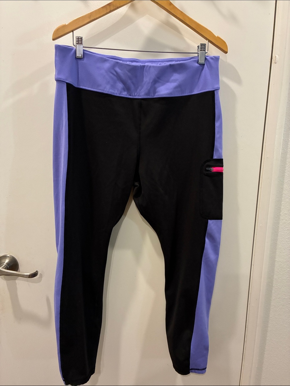 Athletic Works Black and Purple Girls' Active Leggings with Side Pocket